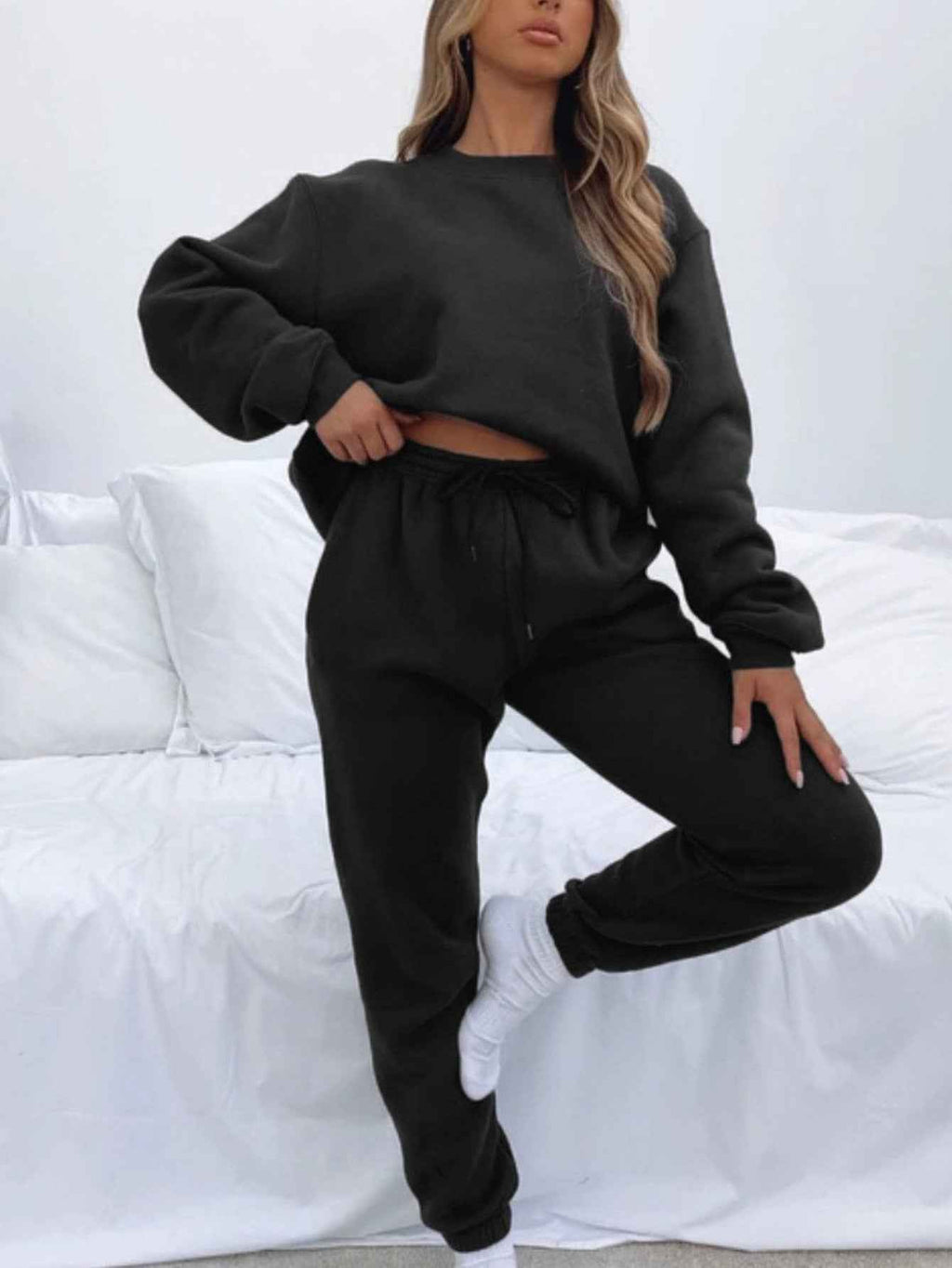 Women'S Casual Long-Sleeve Sweatshirt Set - Solid Color Round-Neck Pullover with High-Waisted Pants, Cozy Fall/Winter Outfit, Comfortable Fabric, Stylish Casual Wear