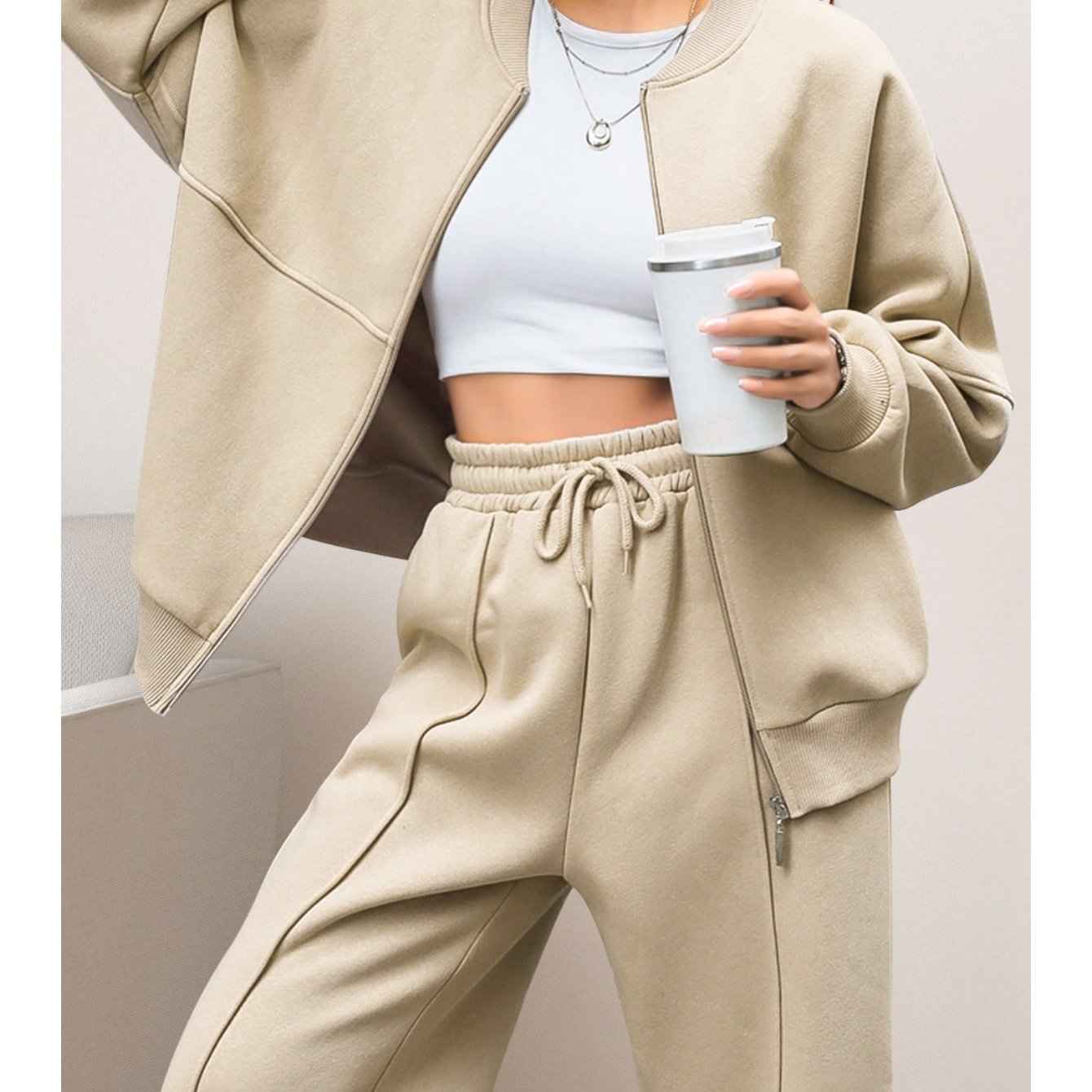 Women's two-piece casual sportswear, women's two-piece set, sports running suit, spring and autumn clothing set, comfortable women's sportswear, suitable for wearing on any occasion. Full zipper design for easy wearing and removal, perfect for travel, exe